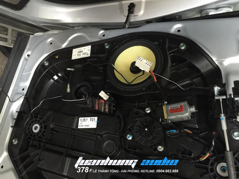 Nâng cấp âm thanh cho santafe 2013 1